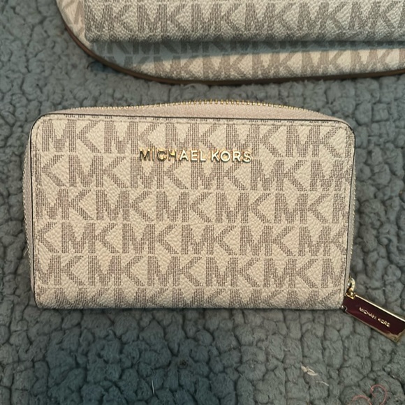 MK fanny bag and wallet set! - Picture 2 of 16